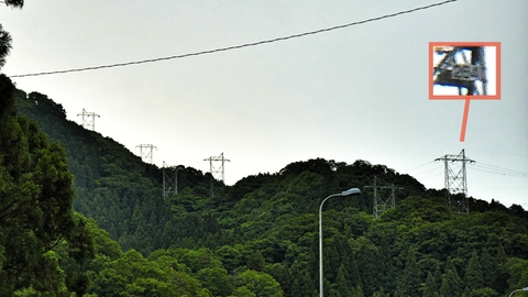 竹田集落を抜けると北陸幹線の双子鉄塔が行進。手前264番